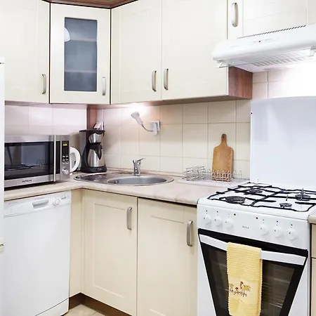 Lovely Garden Flat Near Royal Park Varsovia Habitación foto