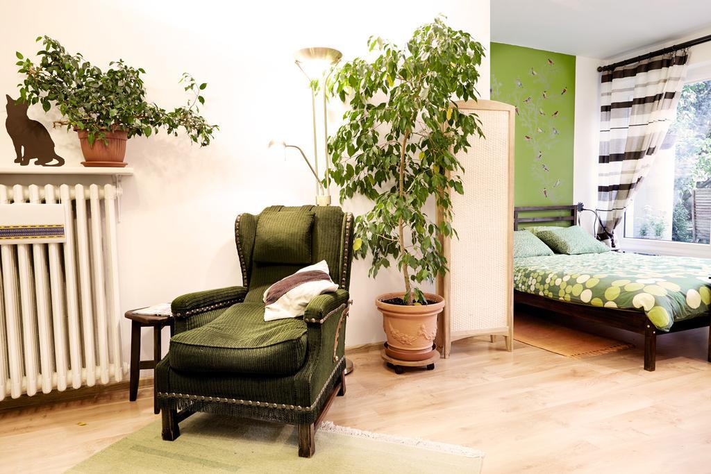 Lovely Garden Flat Near Royal Park Apartment Warschau